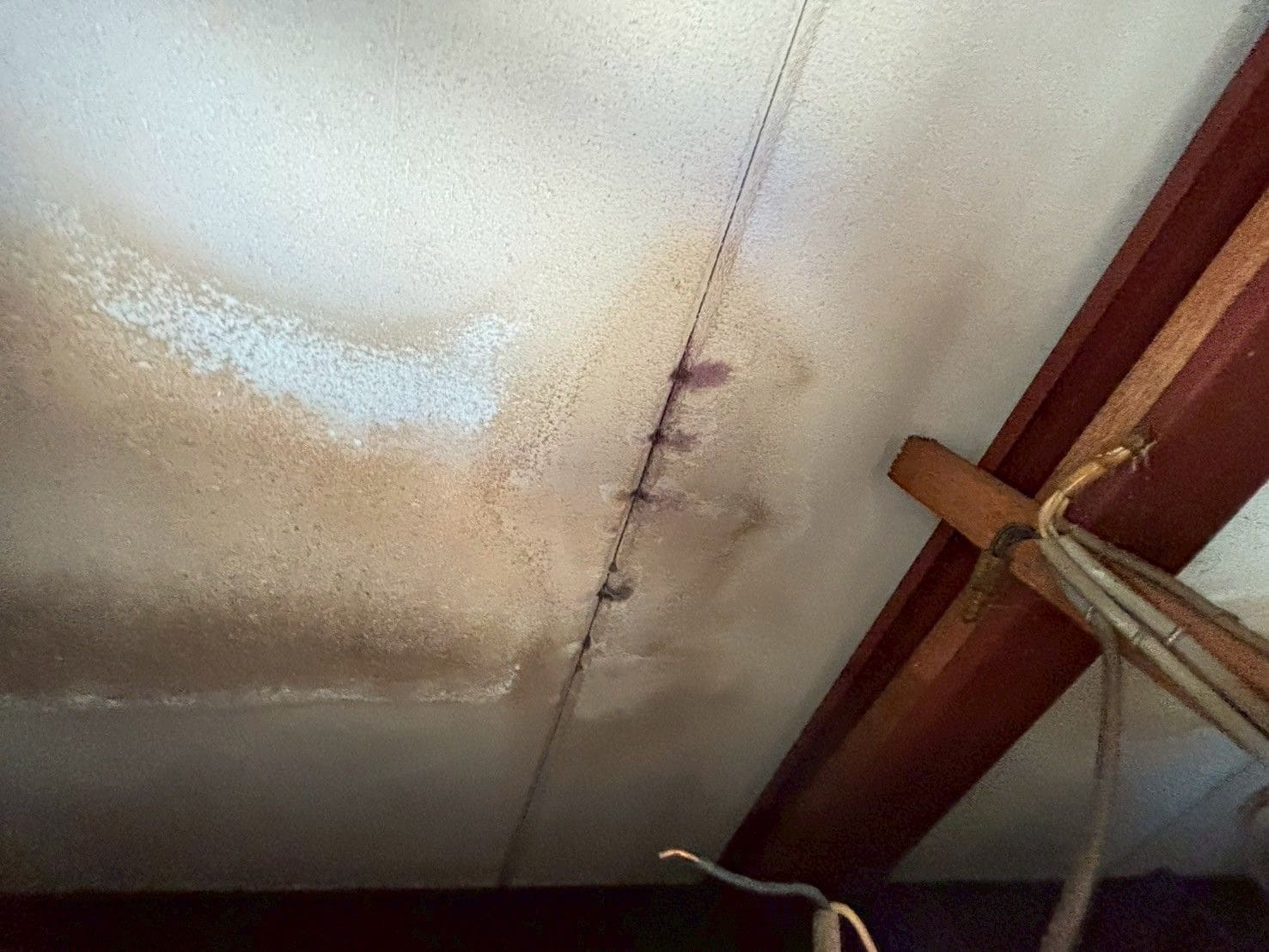 3階建ALCビルで発生した雨漏れの原因を特定｜レインボービューシステムによる調査事例